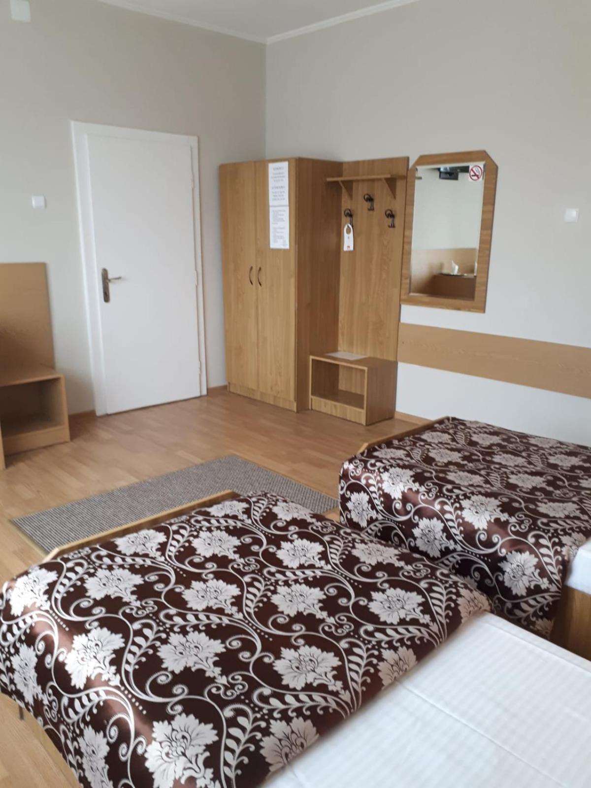 Hotel Perla 萨图马雷 外观 照片